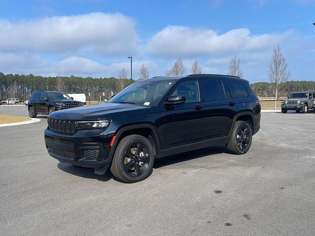 new 2025 Jeep Grand Cherokee L car, priced at $39,875