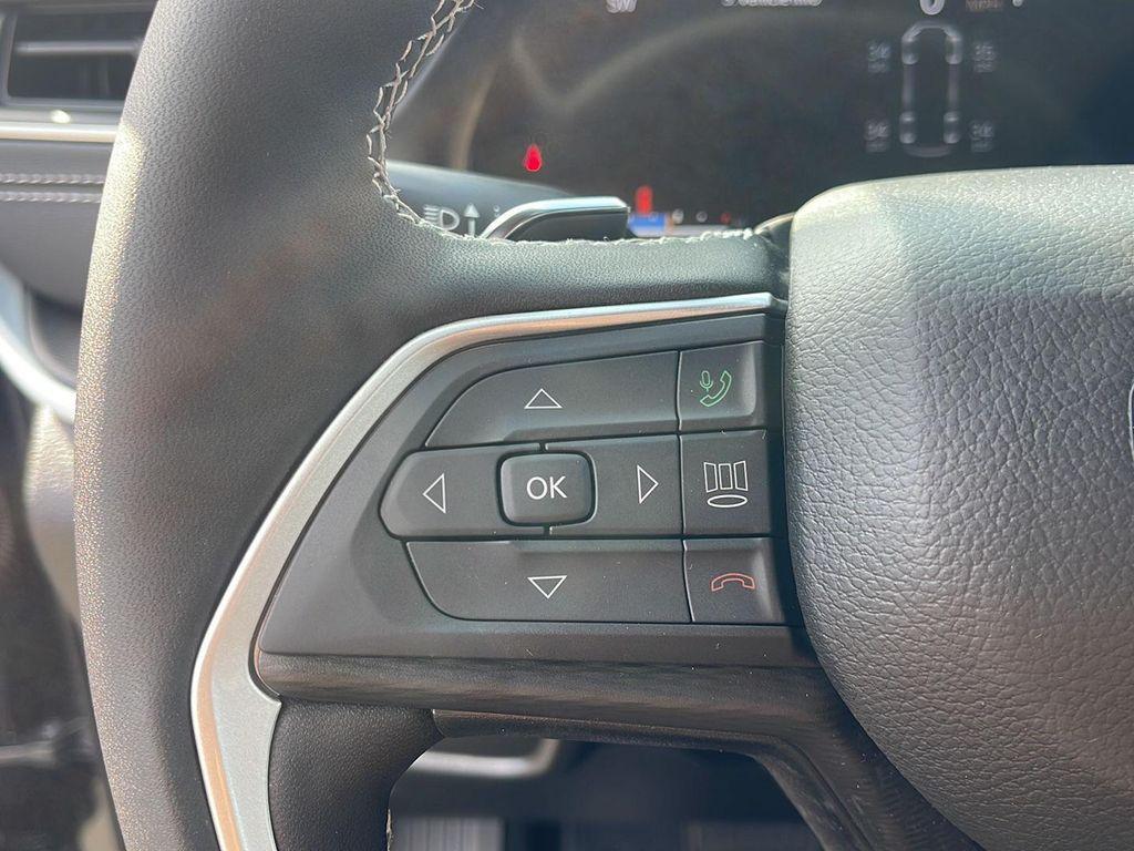 new 2025 Jeep Grand Cherokee L car, priced at $39,875