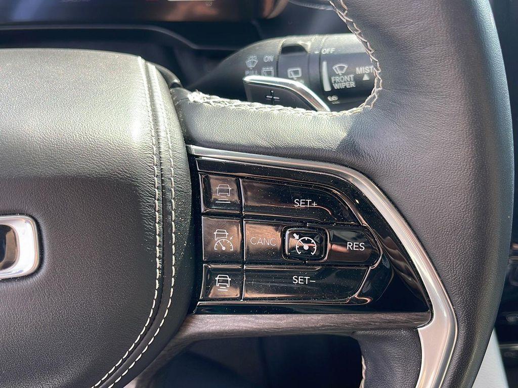 used 2022 Jeep Grand Cherokee car, priced at $33,598