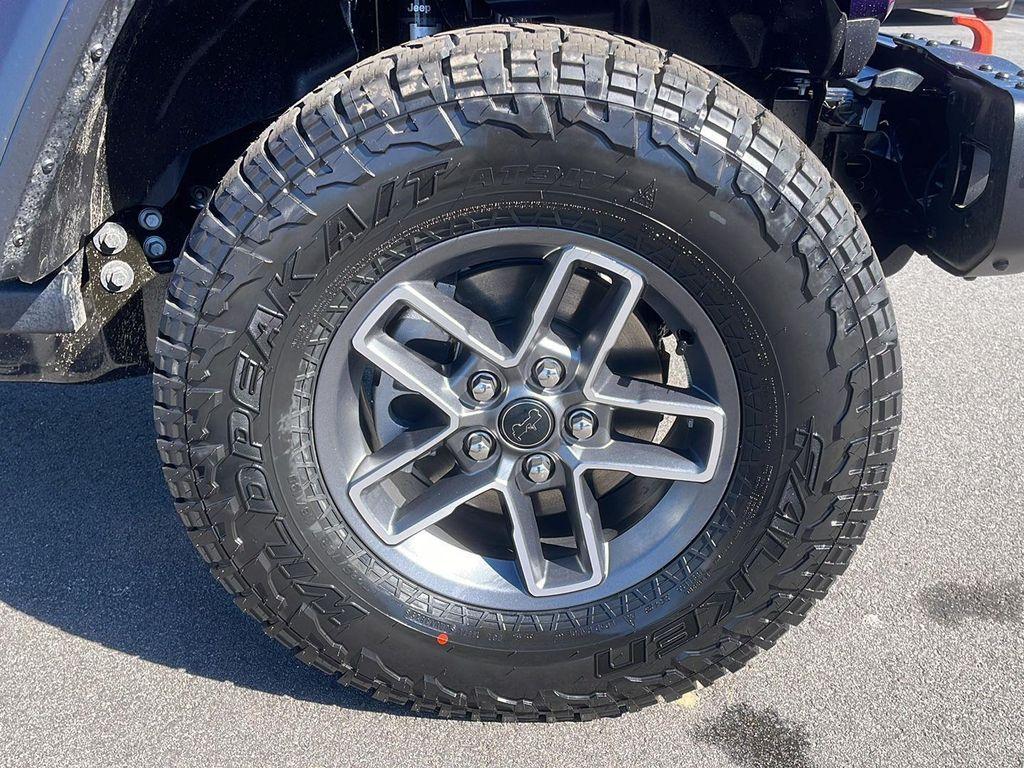 new 2026 Jeep Gladiator car, priced at $62,985