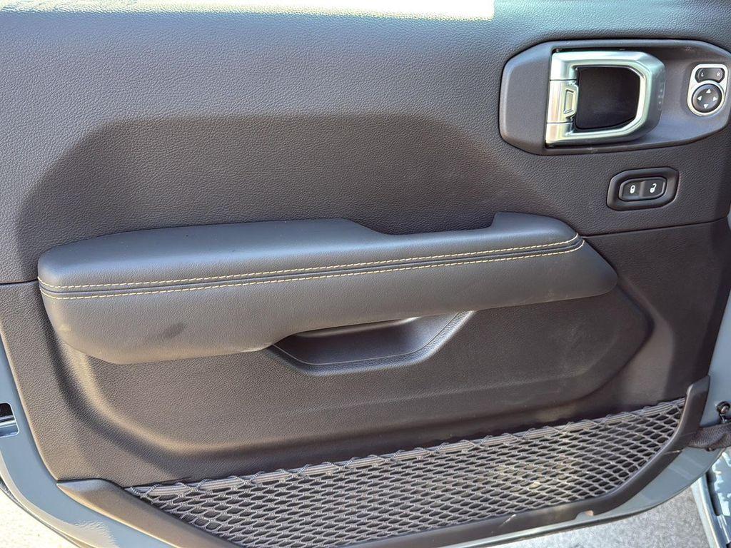 new 2026 Jeep Gladiator car, priced at $48,440