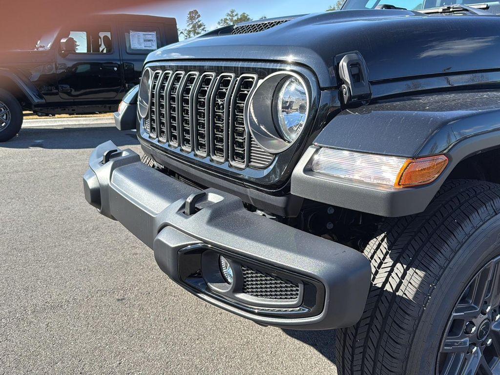 new 2025 Jeep Gladiator car, priced at $37,360
