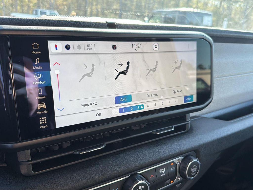 new 2025 Jeep Gladiator car, priced at $37,360