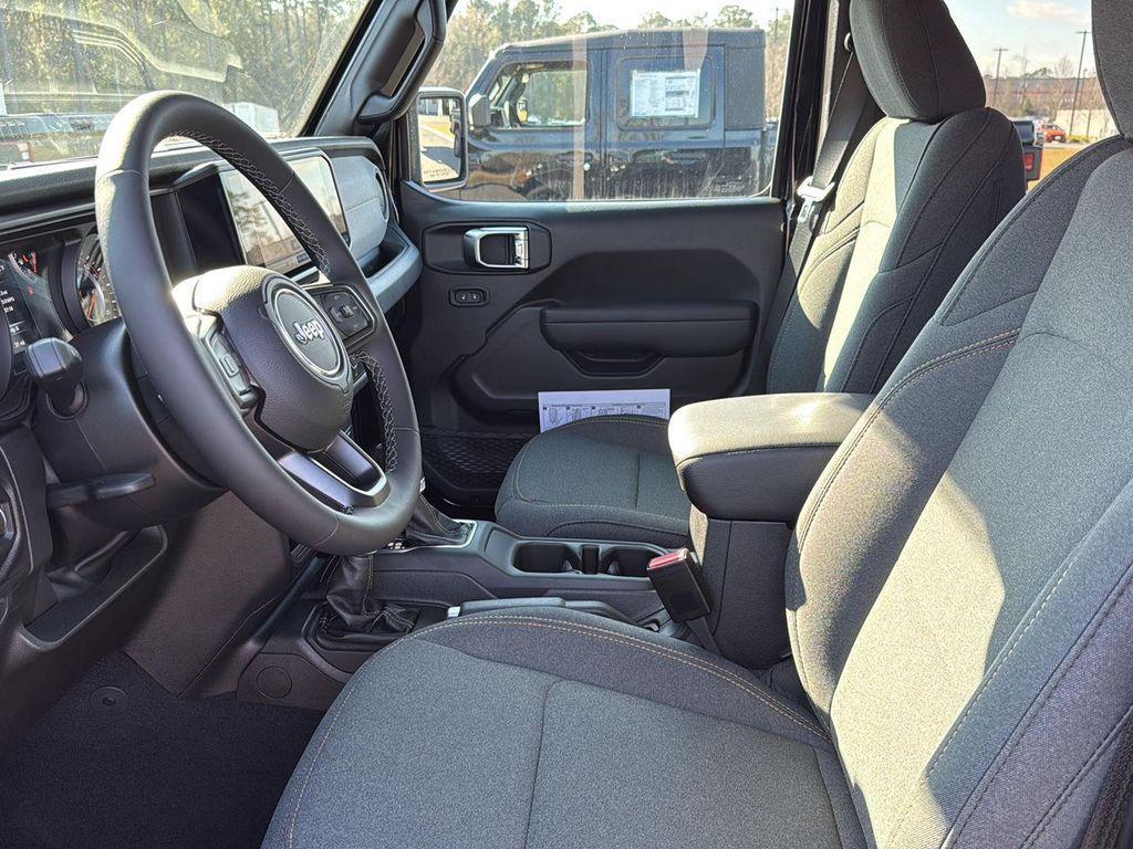 new 2025 Jeep Gladiator car, priced at $37,360