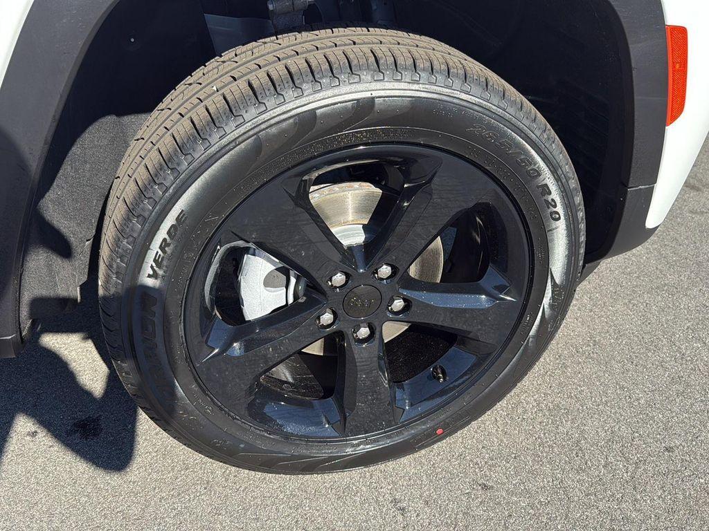 new 2026 Jeep Grand Cherokee car, priced at $46,210