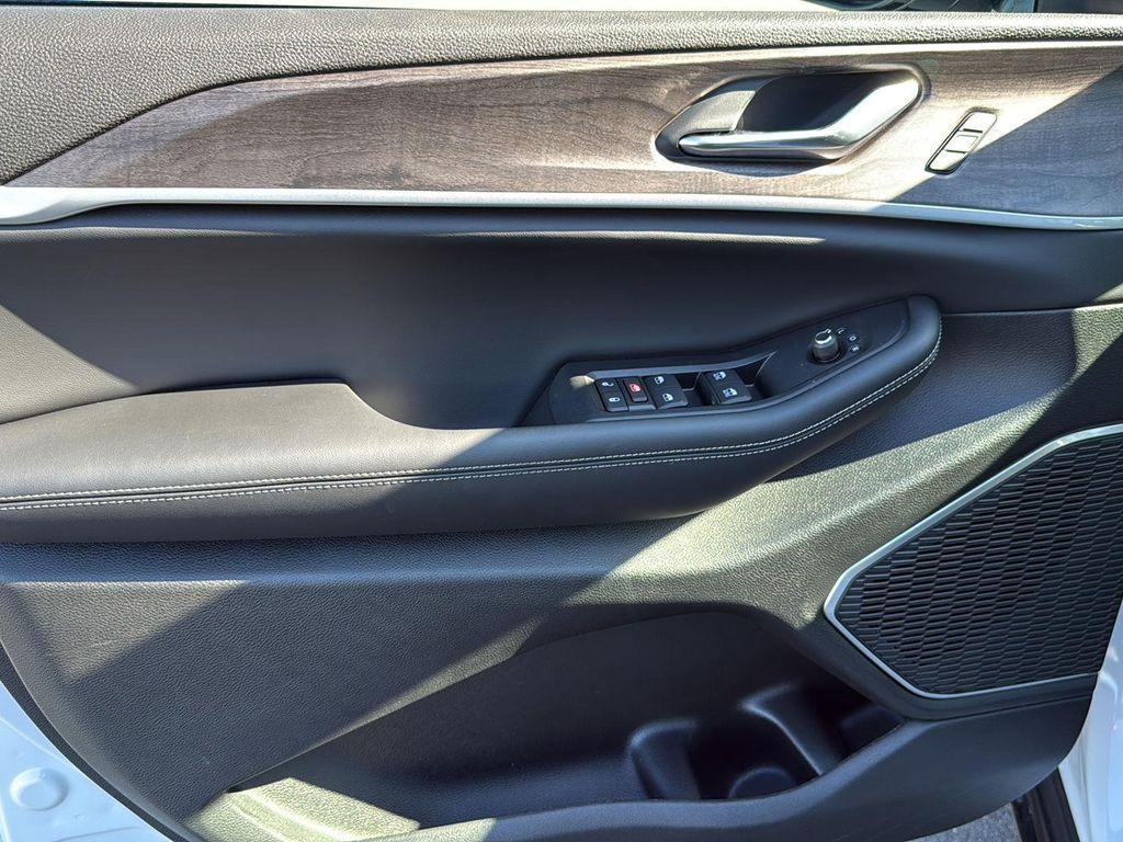 new 2026 Jeep Grand Cherokee car, priced at $46,210