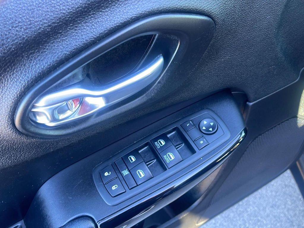 used 2020 Jeep Cherokee car, priced at $17,986