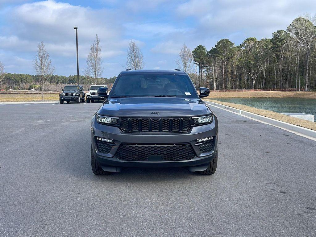 new 2025 Jeep Grand Cherokee car, priced at $39,970