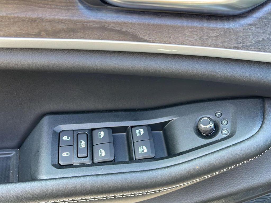 new 2025 Jeep Grand Cherokee car, priced at $39,970