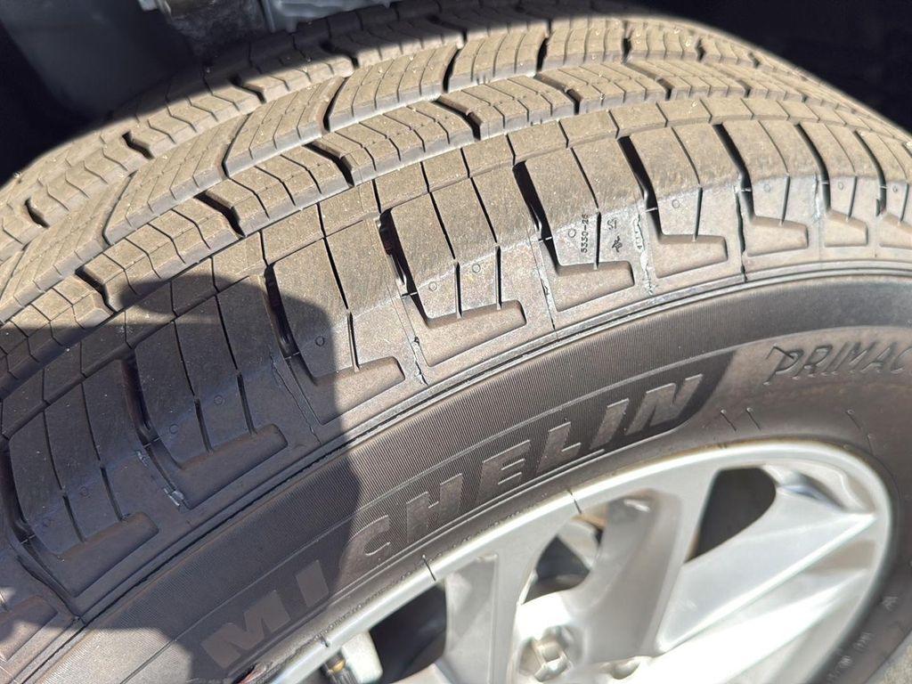 new 2025 Jeep Grand Cherokee car, priced at $32,625