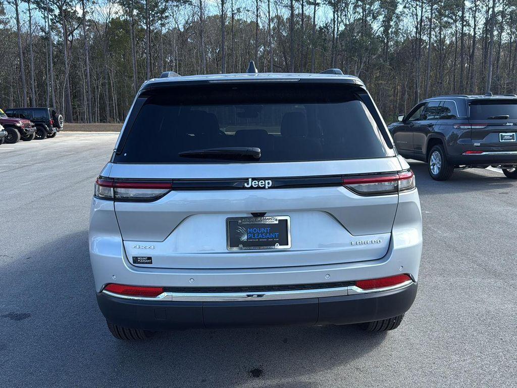 new 2025 Jeep Grand Cherokee car, priced at $32,625