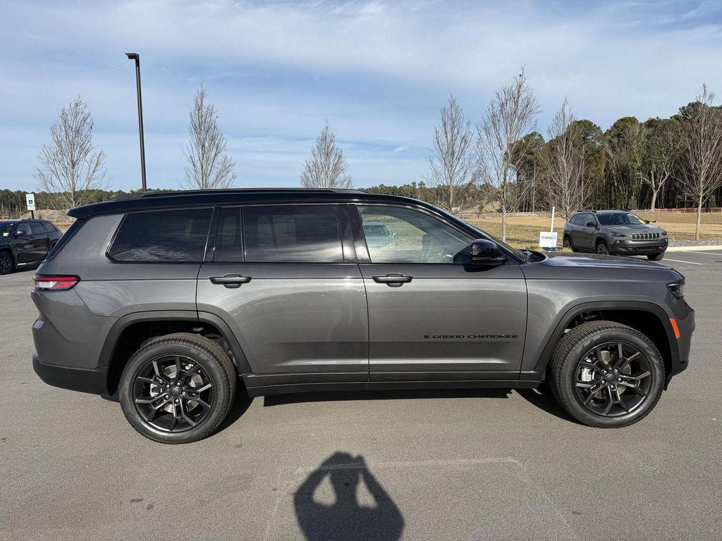 new 2025 Jeep Grand Cherokee L car, priced at $48,830