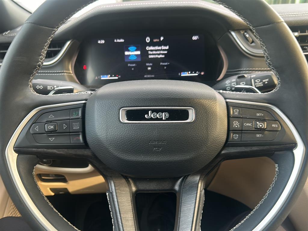 used 2023 Jeep Grand Cherokee car, priced at $31,898