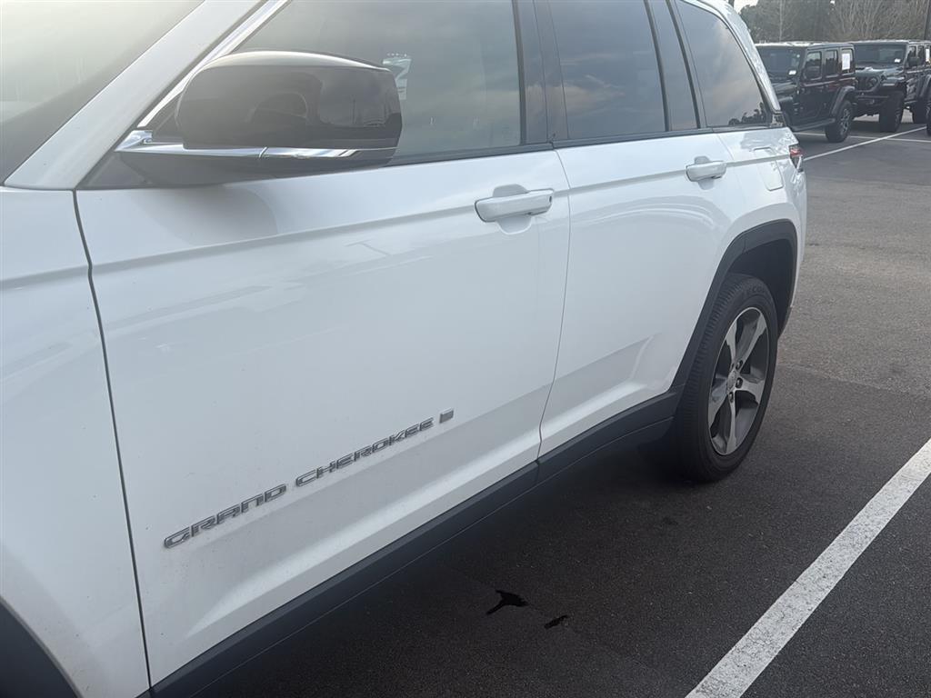 used 2023 Jeep Grand Cherokee car, priced at $31,898