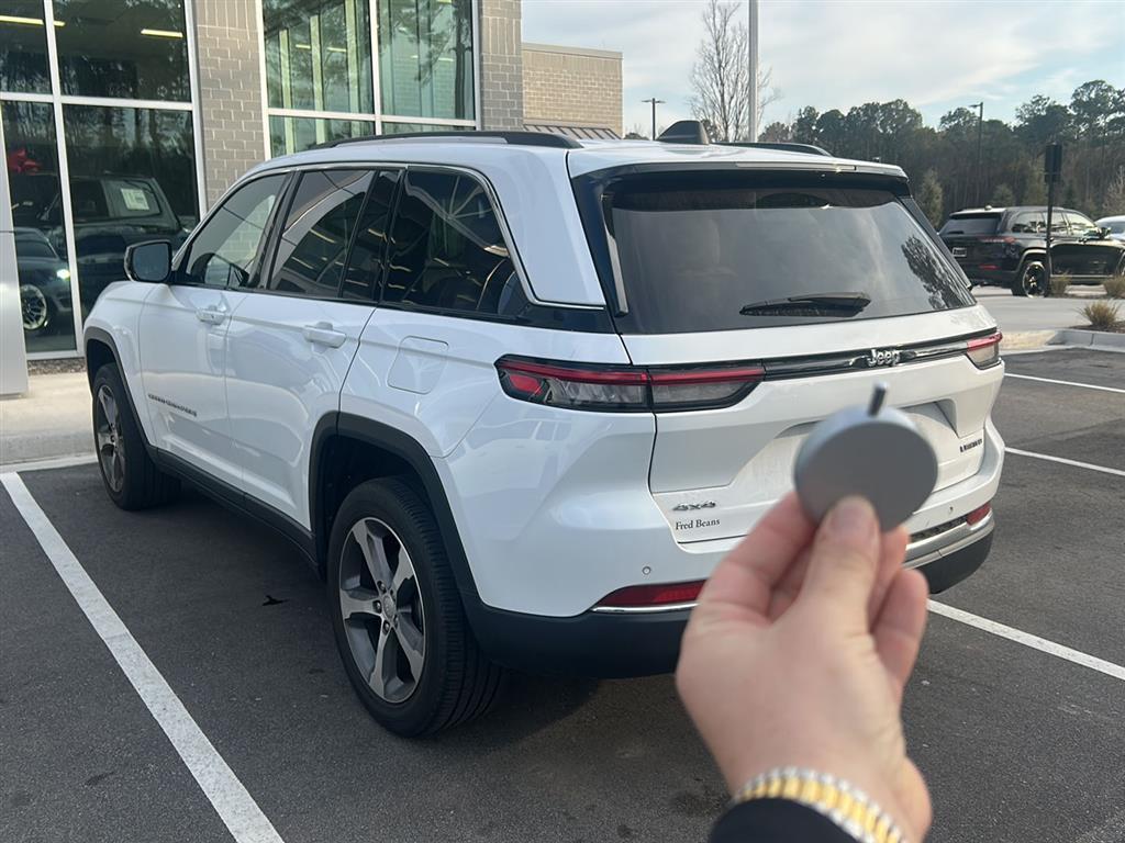 used 2023 Jeep Grand Cherokee car, priced at $31,898