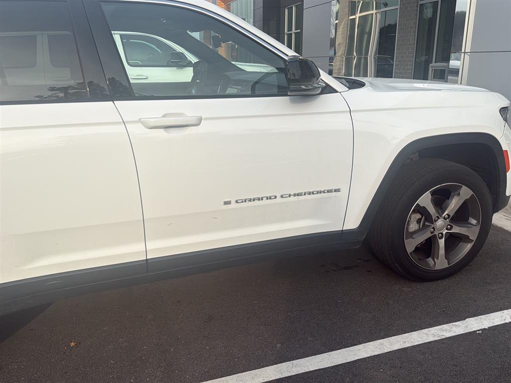 used 2023 Jeep Grand Cherokee car, priced at $31,898