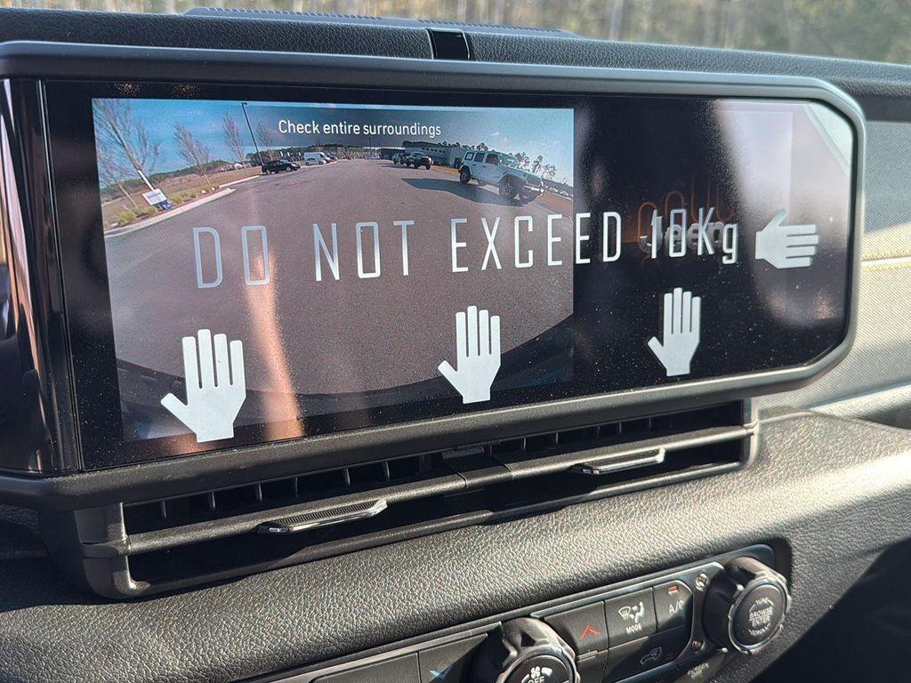 new 2025 Jeep Wrangler car, priced at $41,105