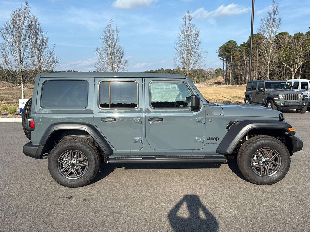 new 2025 Jeep Wrangler car, priced at $41,105