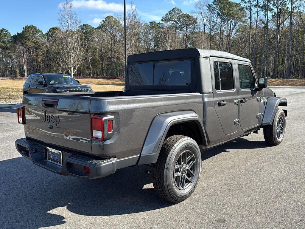 new 2025 Jeep Gladiator car, priced at $39,360