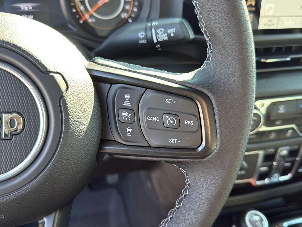 new 2025 Jeep Gladiator car, priced at $39,360