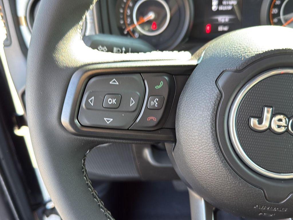 new 2025 Jeep Gladiator car, priced at $39,360