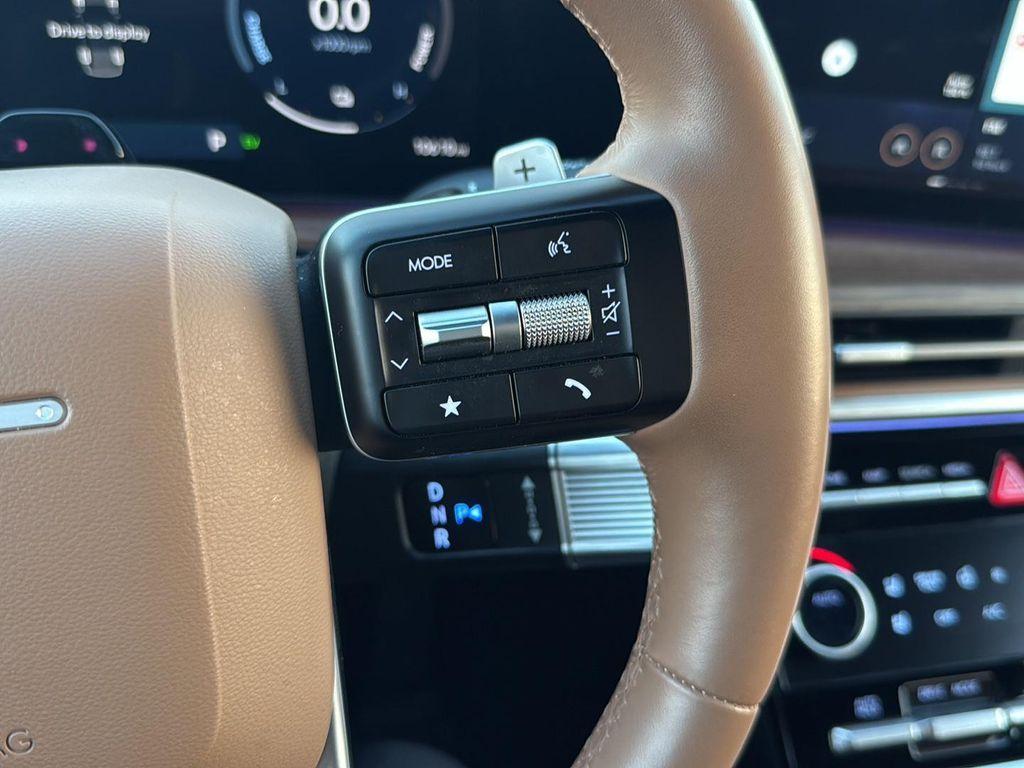 used 2025 Hyundai Santa Fe car, priced at $35,898