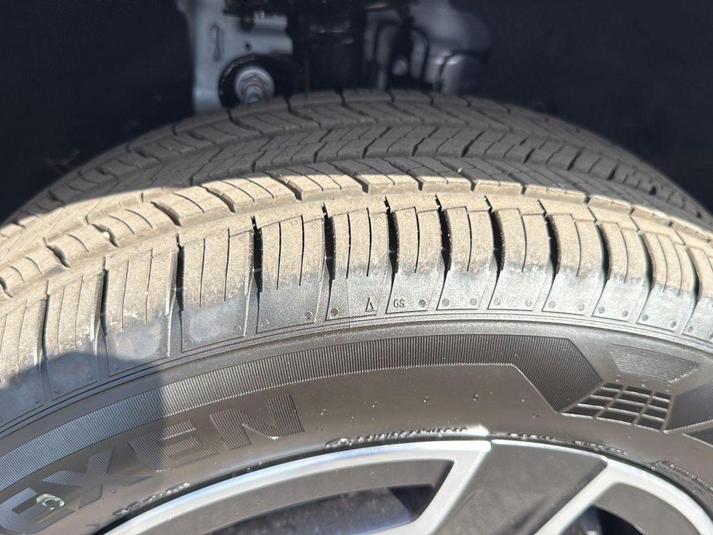 new 2026 Jeep Cherokee car, priced at $39,315