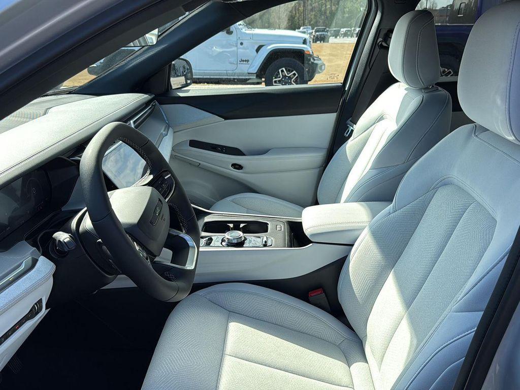 new 2026 Jeep Cherokee car, priced at $39,315