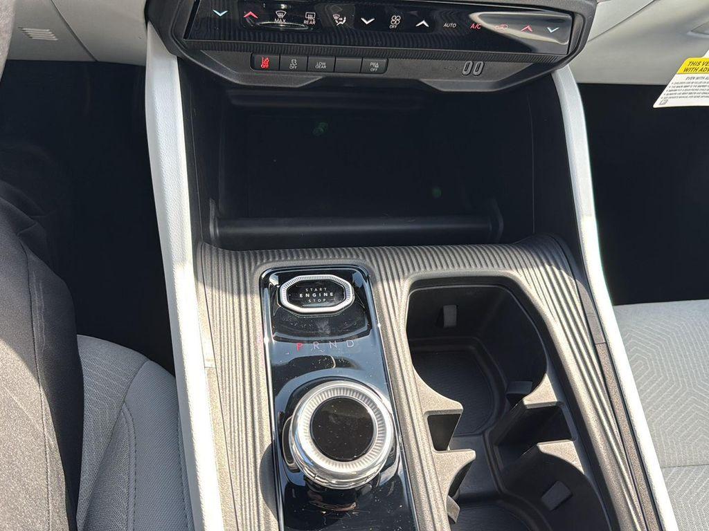 new 2026 Jeep Cherokee car, priced at $39,315