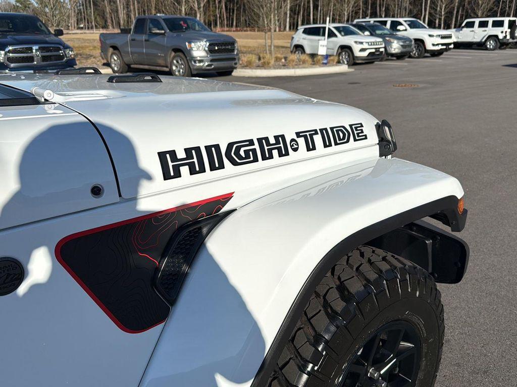 used 2025 Jeep Gladiator car, priced at $40,998