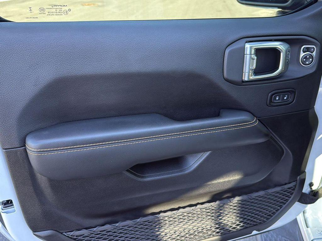 used 2025 Jeep Gladiator car, priced at $40,998