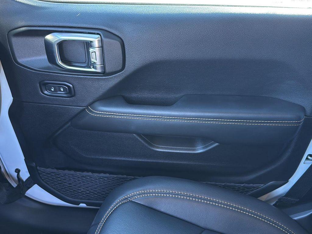 used 2025 Jeep Gladiator car, priced at $40,998