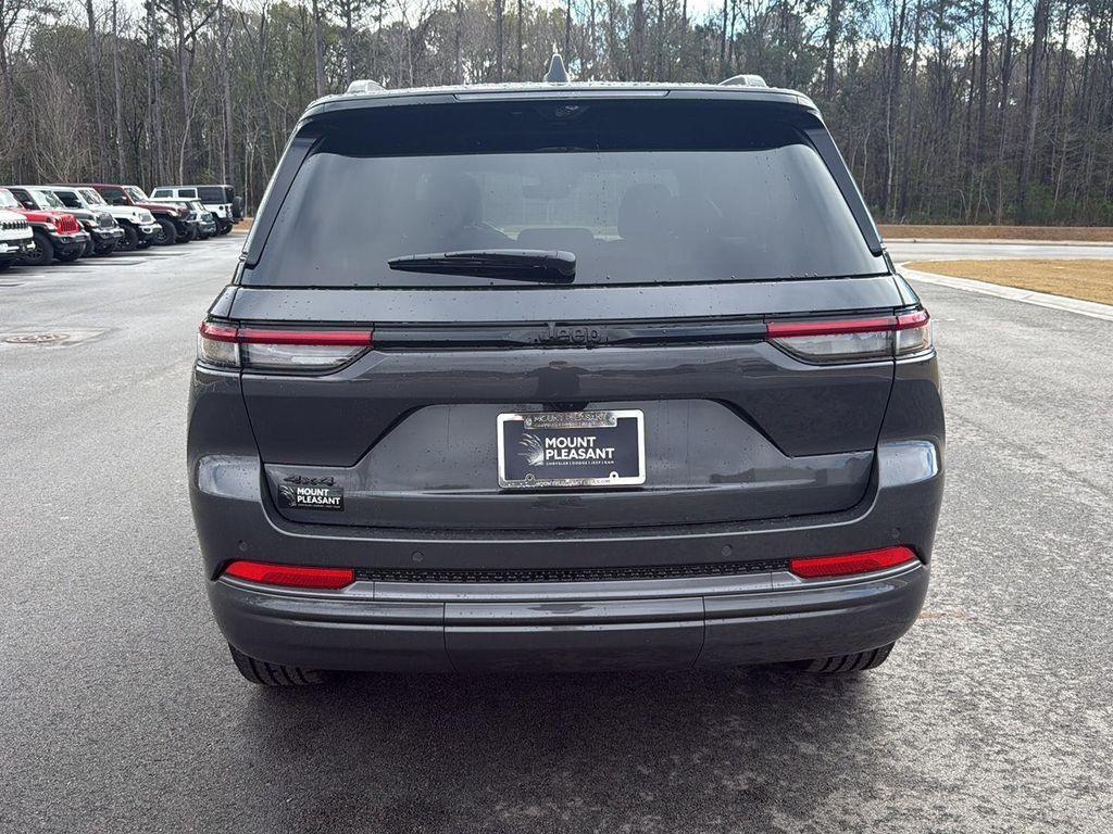 new 2026 Jeep Grand Cherokee car, priced at $53,305