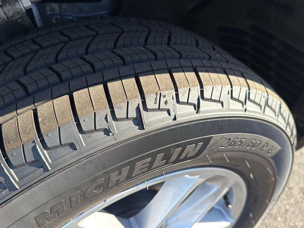 new 2025 Jeep Grand Cherokee car, priced at $32,625