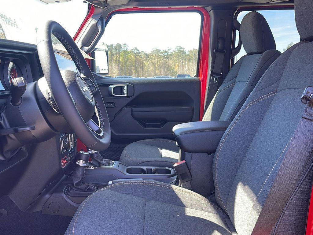 new 2026 Jeep Wrangler car, priced at $46,926