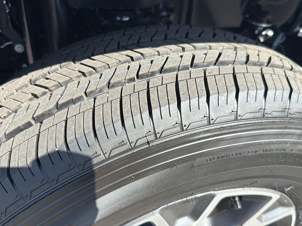 new 2026 Jeep Gladiator car, priced at $51,030