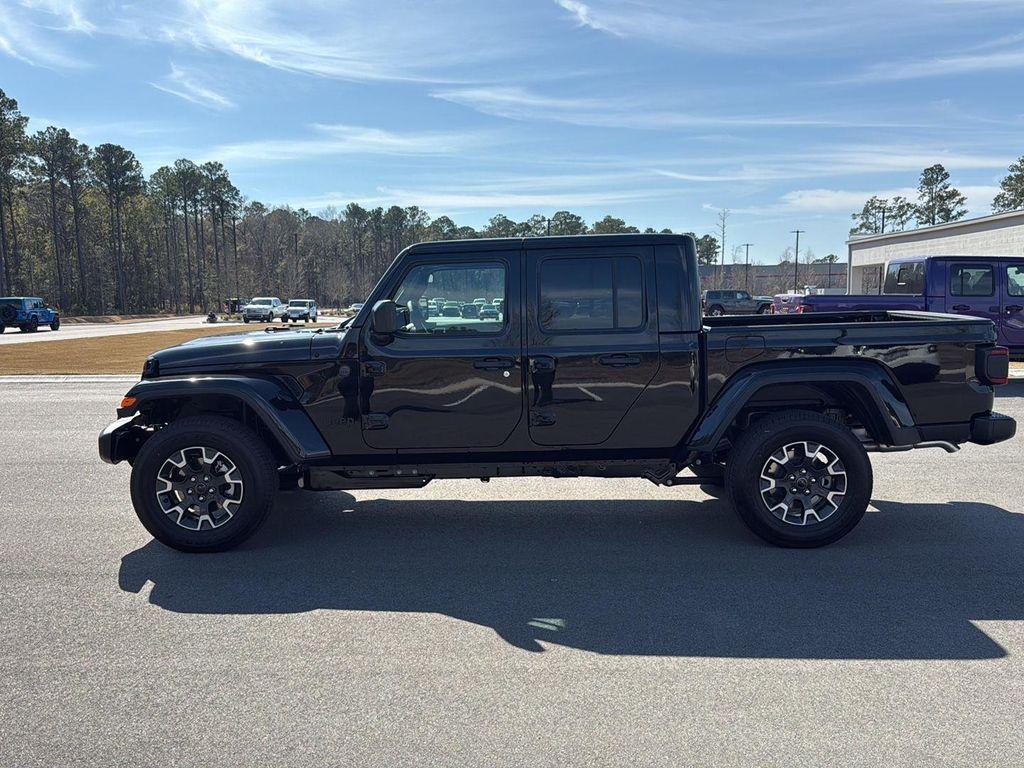 new 2026 Jeep Gladiator car, priced at $51,030