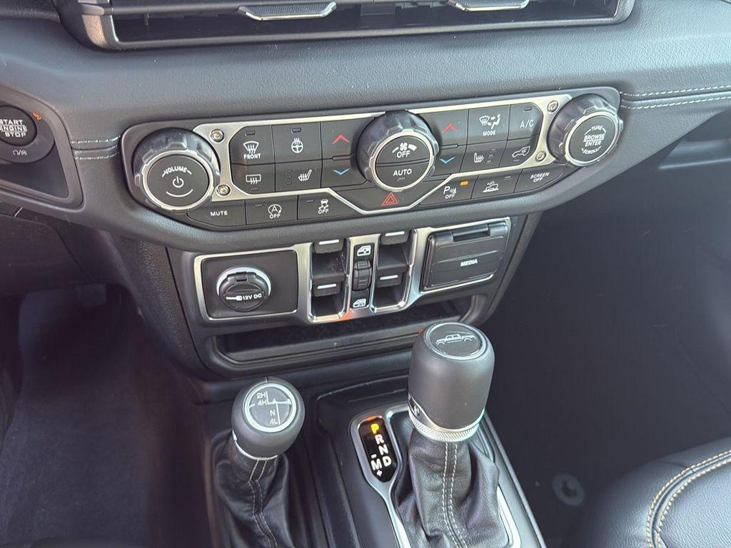 new 2026 Jeep Gladiator car, priced at $51,030