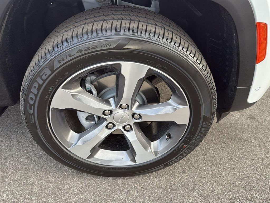 new 2026 Jeep Grand Cherokee car, priced at $48,135