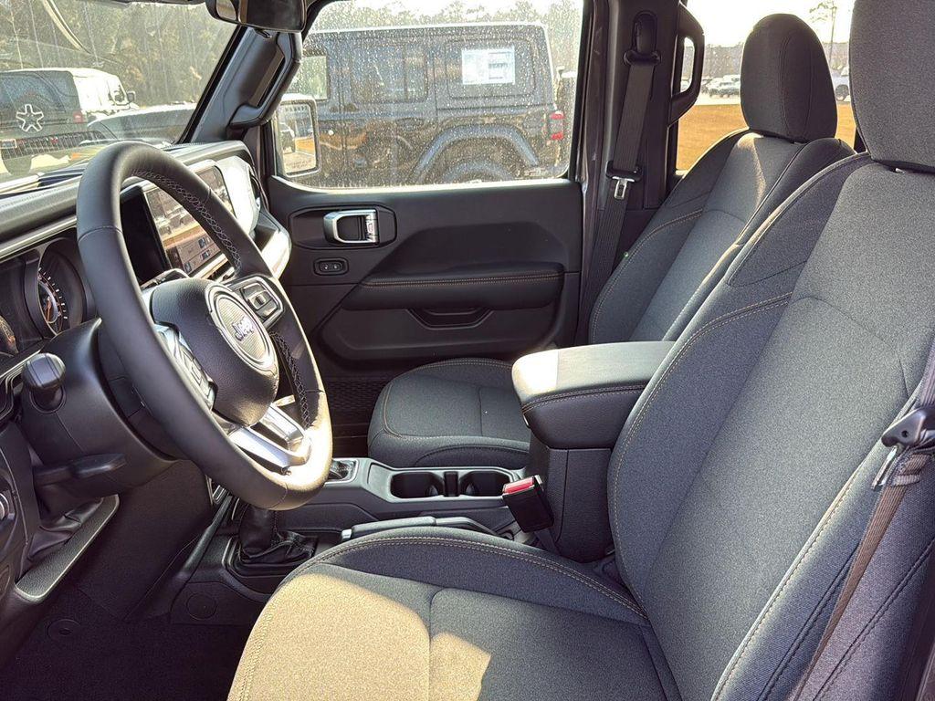 new 2025 Jeep Wrangler car, priced at $46,120