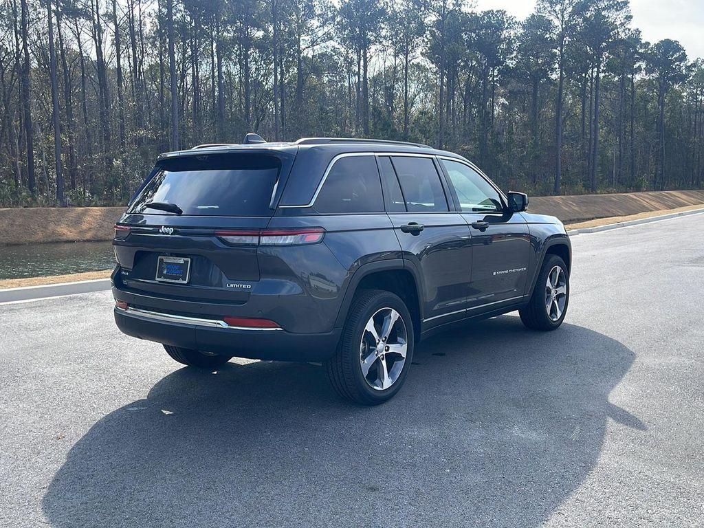 new 2025 Jeep Grand Cherokee car, priced at $47,085