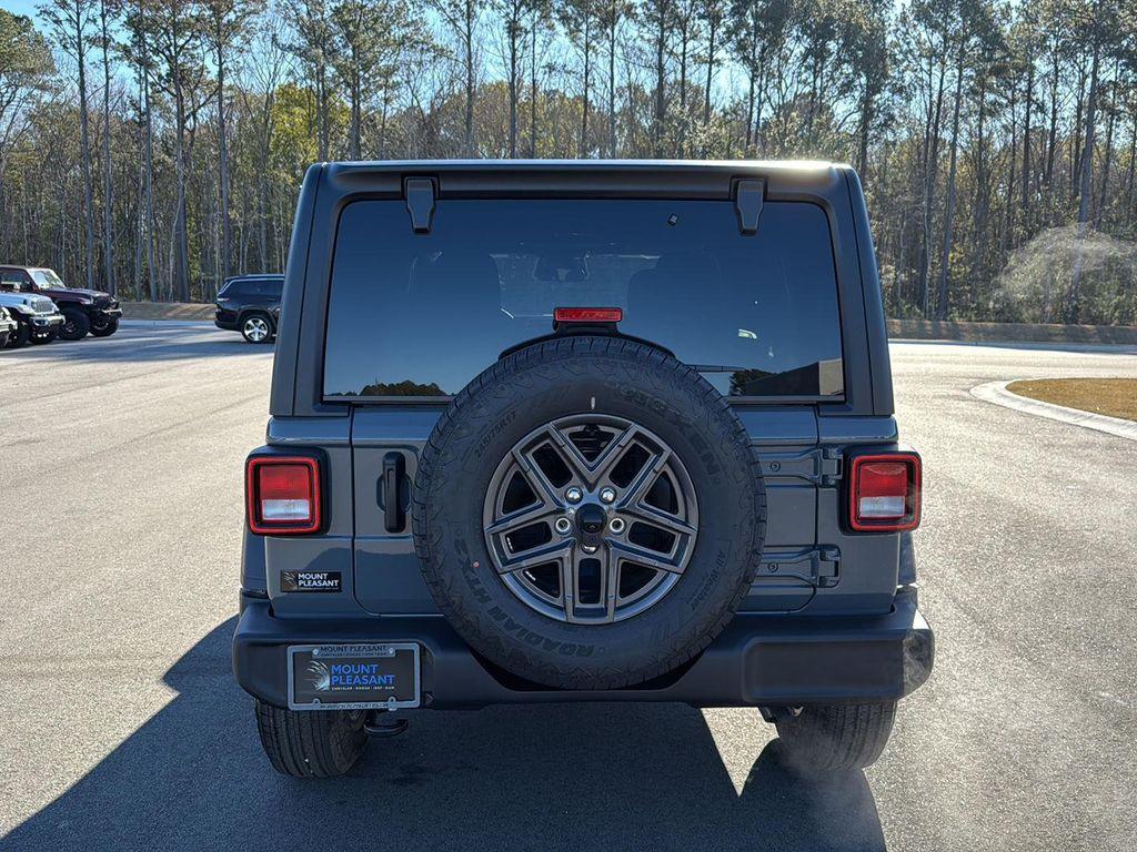 new 2026 Jeep Wrangler car, priced at $43,710