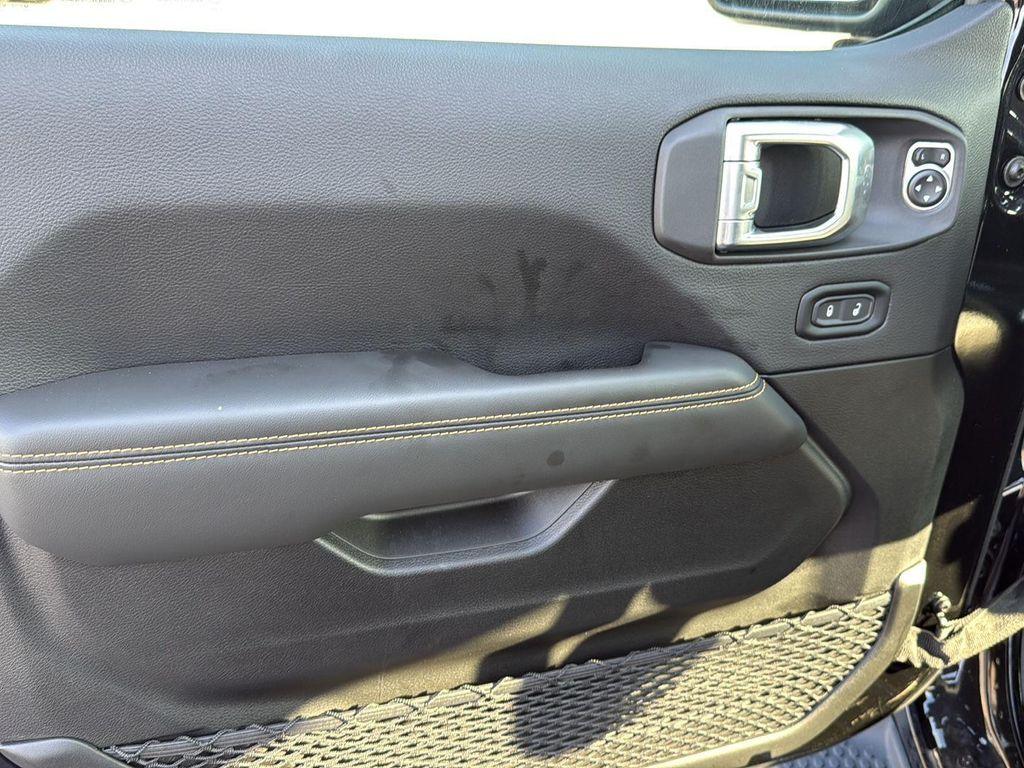 new 2025 Jeep Wrangler car, priced at $44,550