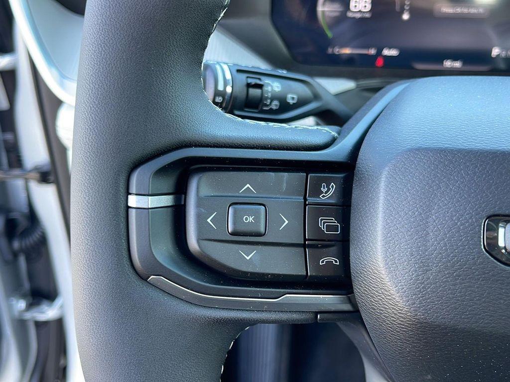 new 2026 Jeep Cherokee car, priced at $40,614