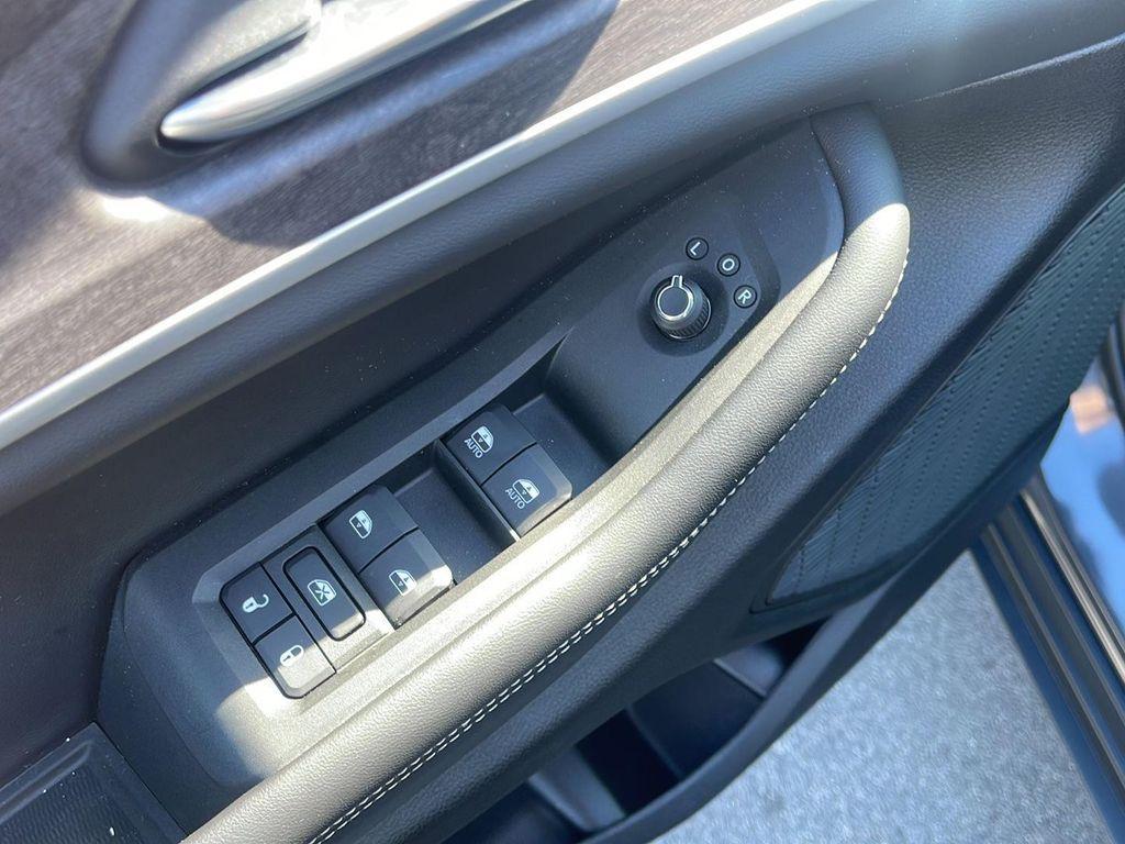 new 2025 Jeep Grand Cherokee car, priced at $37,245