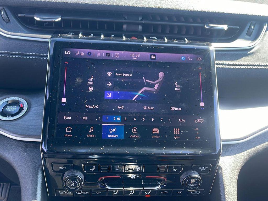 new 2025 Jeep Grand Cherokee car, priced at $37,245