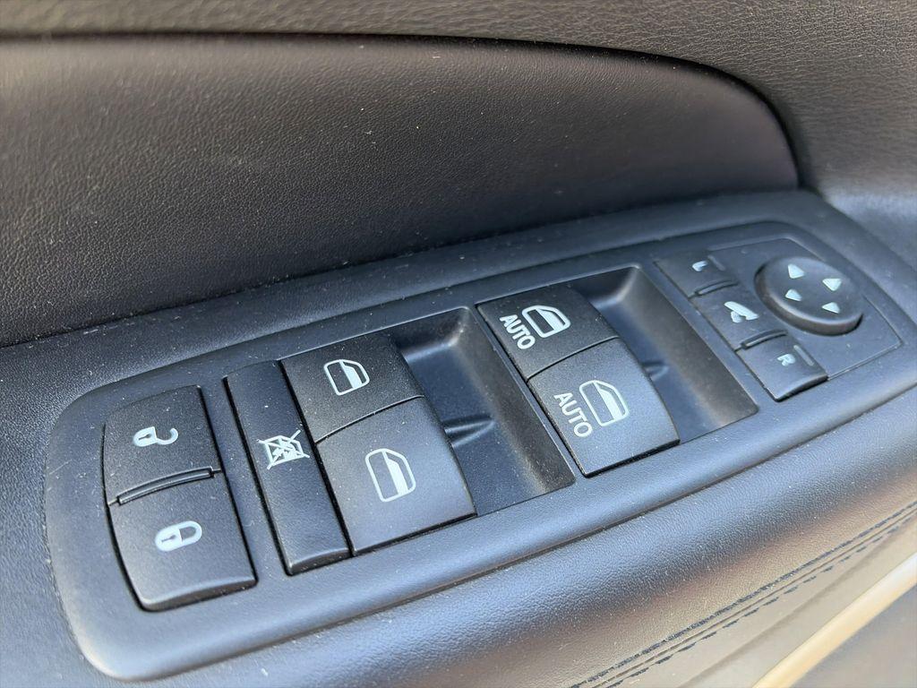 used 2015 Jeep Grand Cherokee car, priced at $12,788