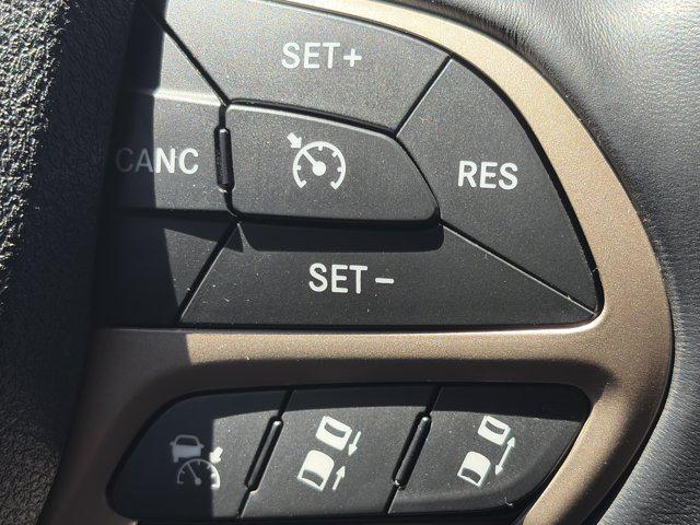 used 2015 Jeep Grand Cherokee car, priced at $12,285