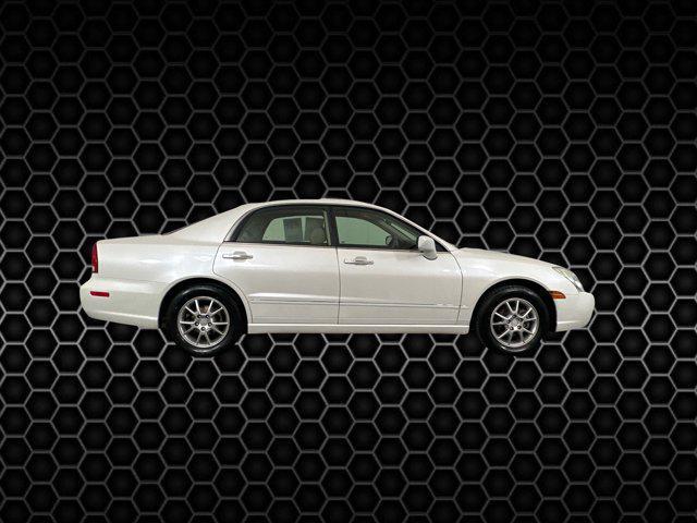 used 2004 Mitsubishi Diamante car, priced at $7,996