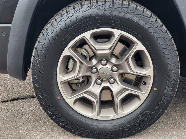 used 2020 Jeep Cherokee car, priced at $17,847